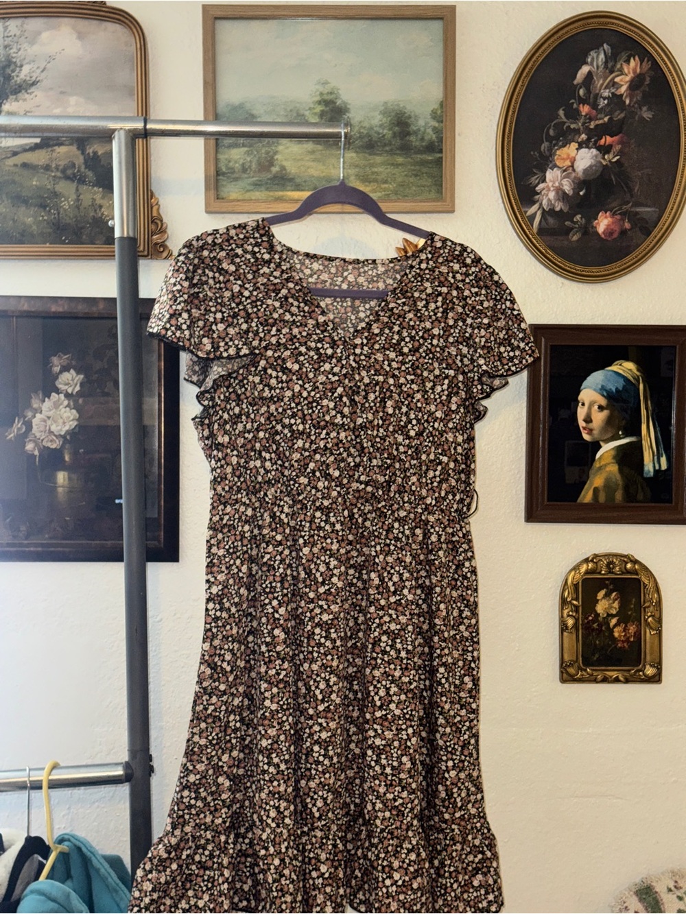 Floral Short-Sleeve Midi Dress in Brown